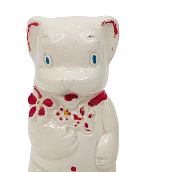 Vintage Shawnee Salt Pepper Bears Red Flowers S&P - Picture 5 of 9